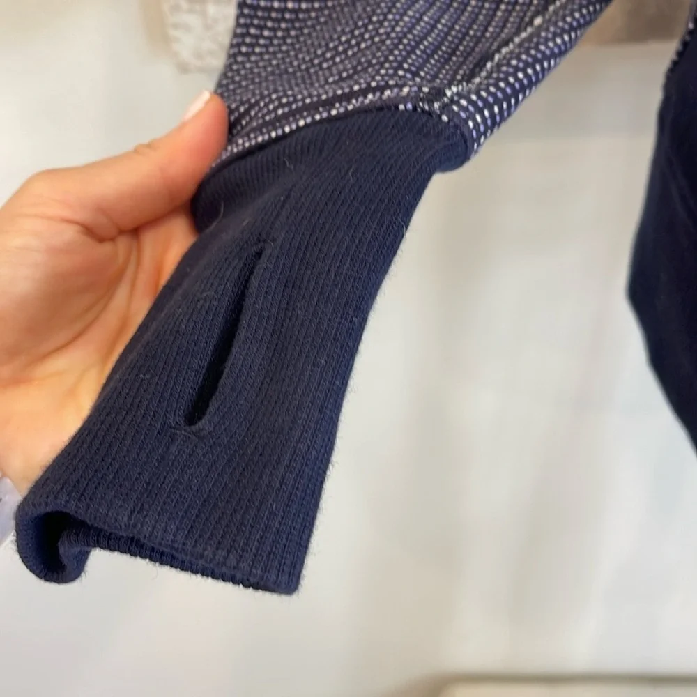Navy Blue patterned Lululemon Full Zip-Up Hooded Sweatshirt w/ thumbholes Sz 6